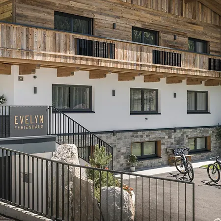 Апартаменты Evelyn *