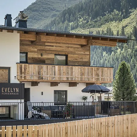Evelyn דירה טוקס
