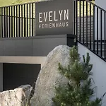 Evelyn Apartmán